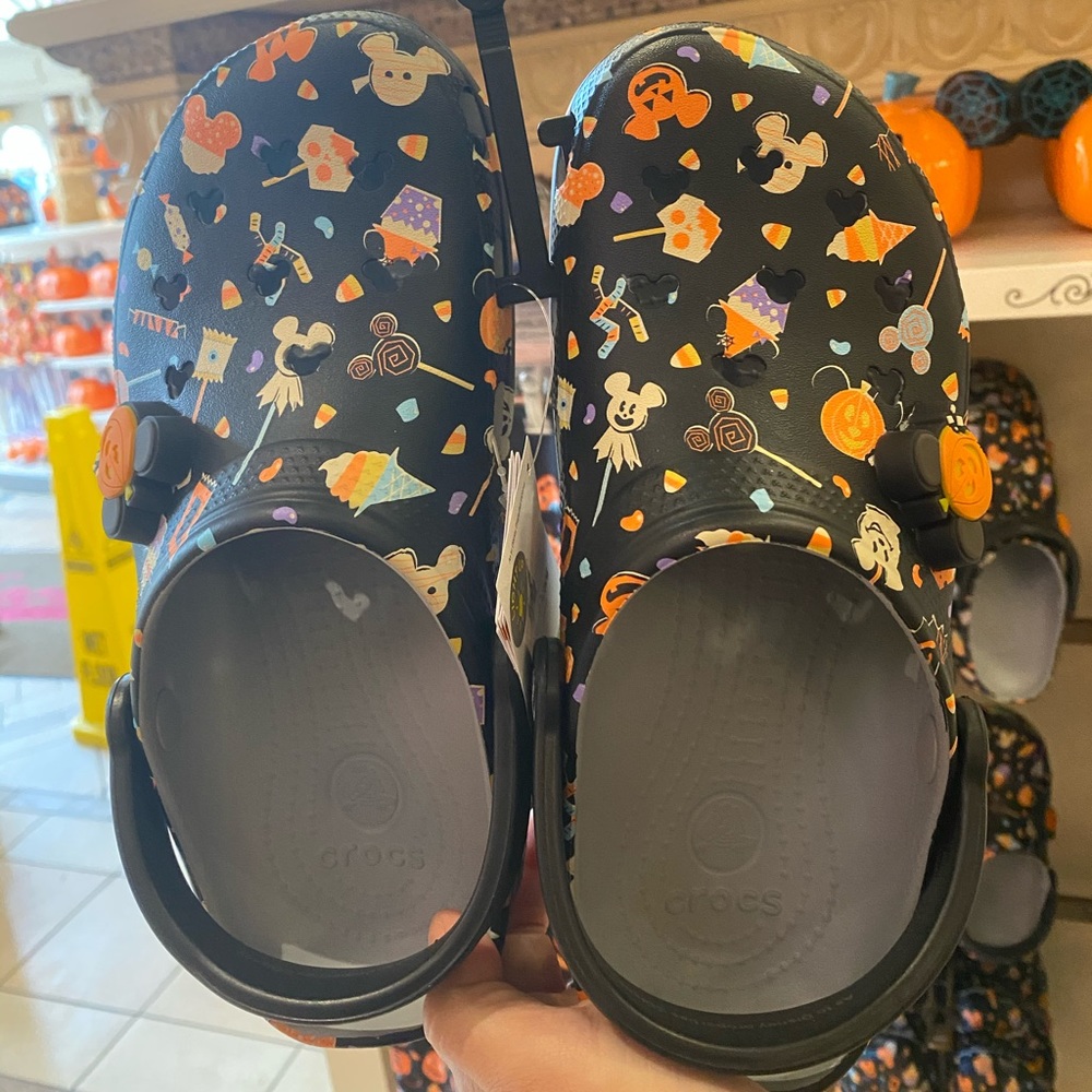 Disney's Halloween Treats Crocs NWT